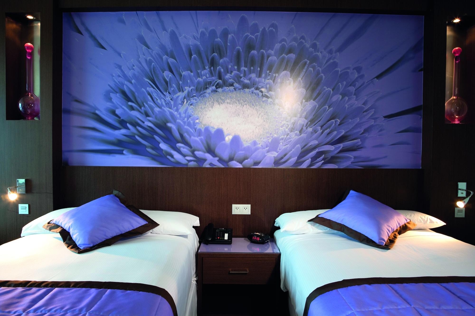 Riu Plaza Guadalajara Hotell Exteriör bild