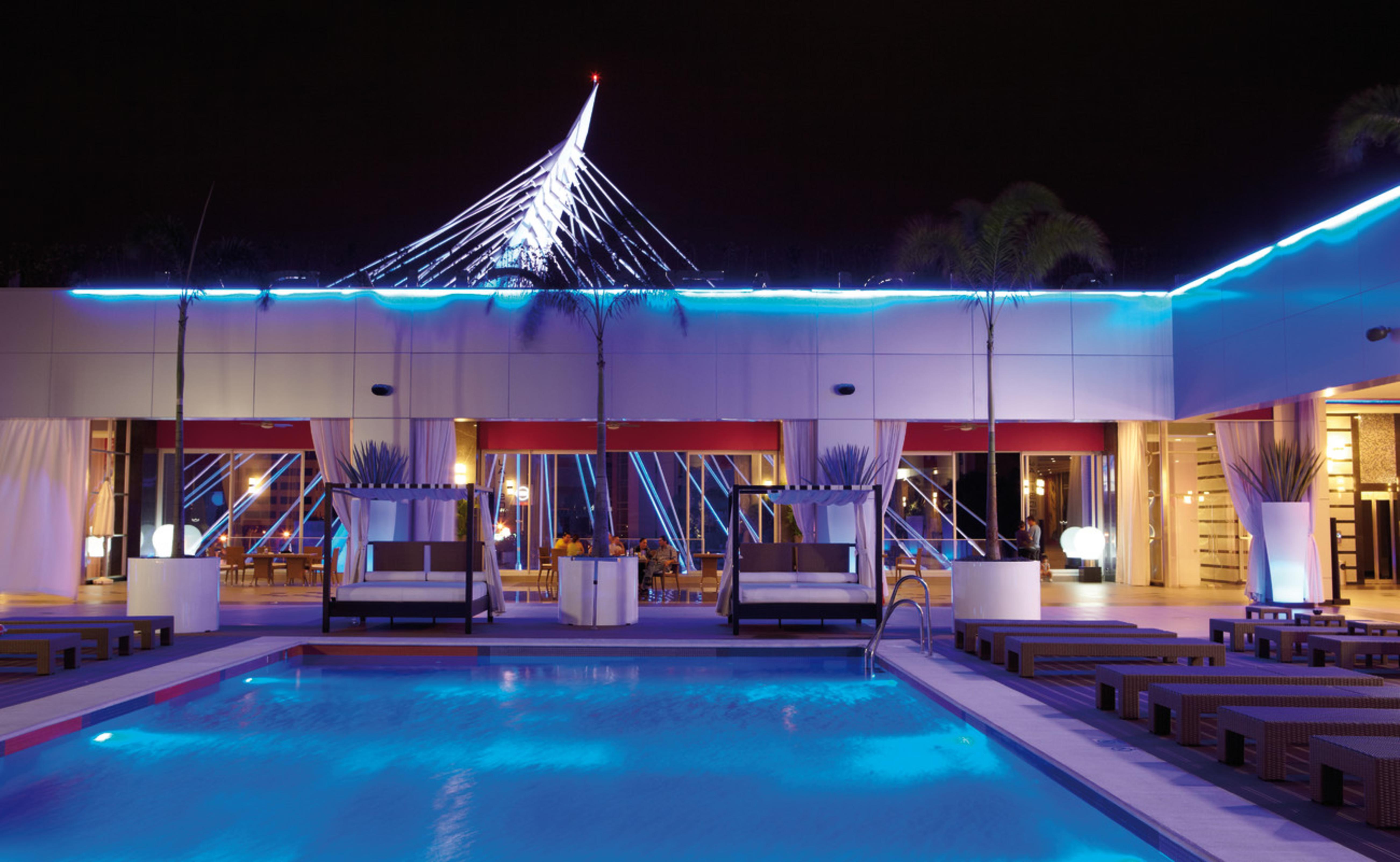 Riu Plaza Guadalajara Hotell Exteriör bild