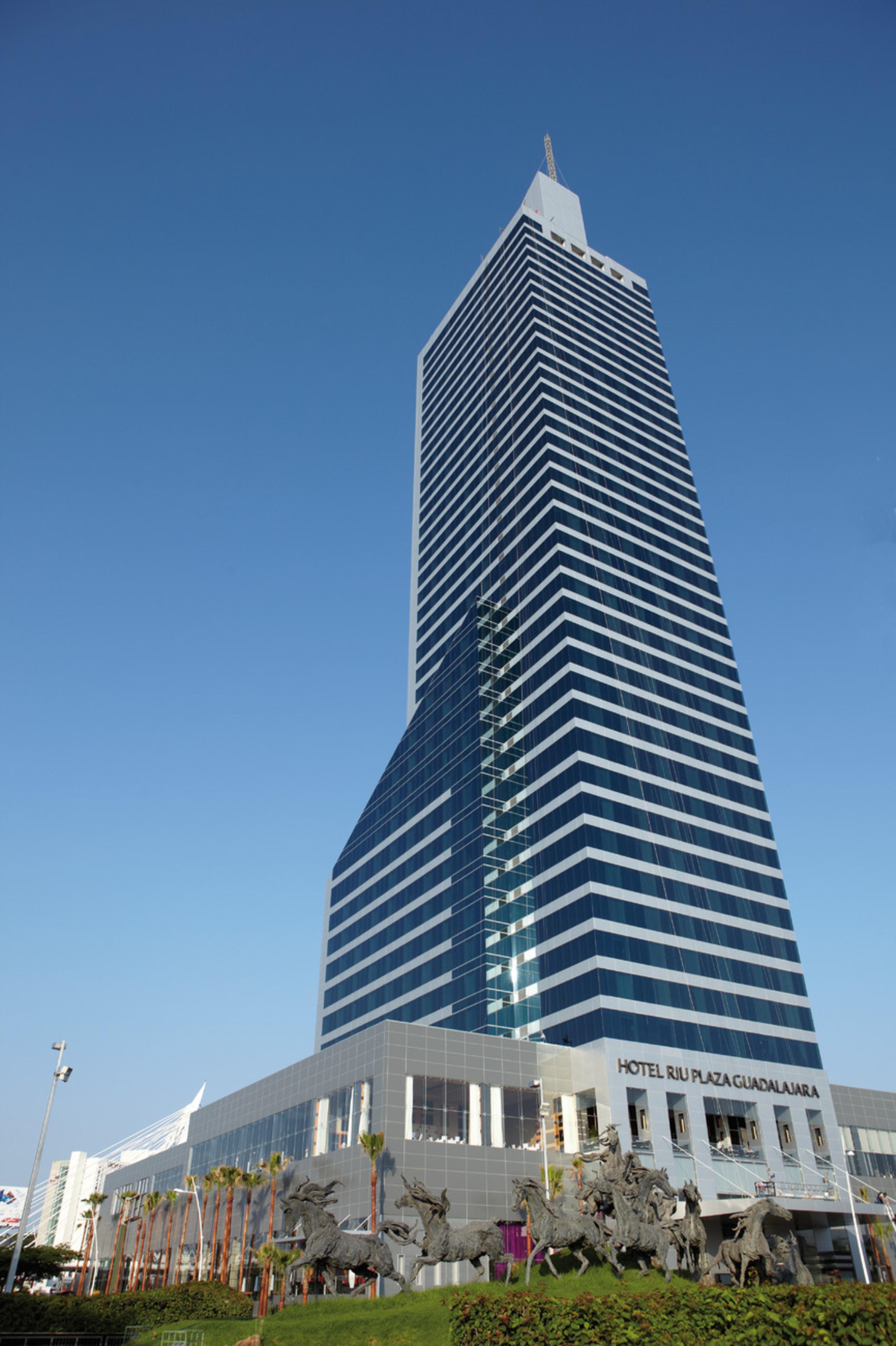 Riu Plaza Guadalajara Hotell Exteriör bild