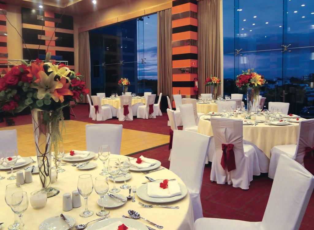 Riu Plaza Guadalajara Hotell Exteriör bild