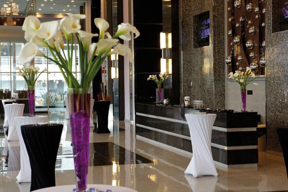 Riu Plaza Guadalajara Hotell Exteriör bild