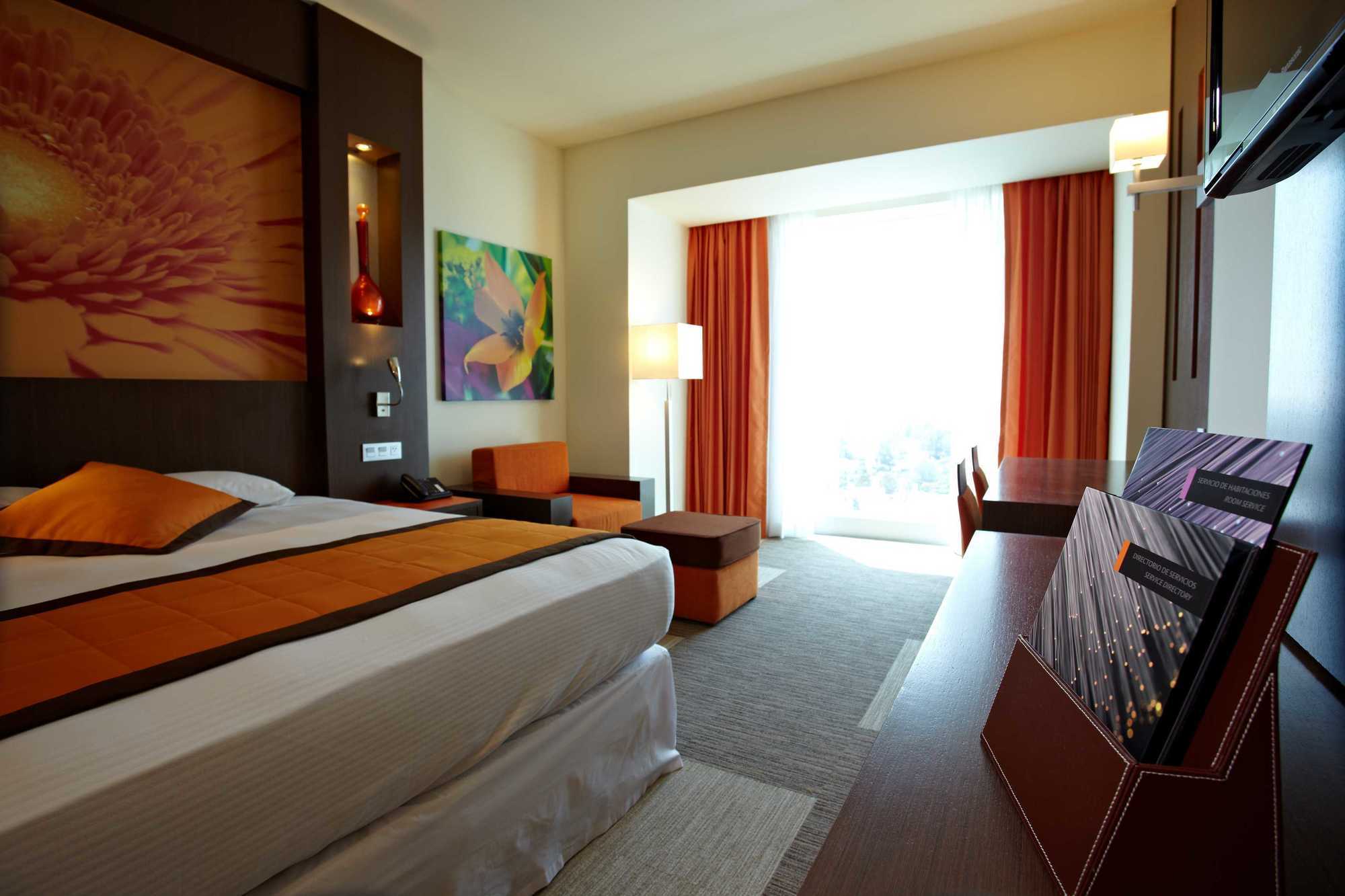 Riu Plaza Guadalajara Hotell Rum bild