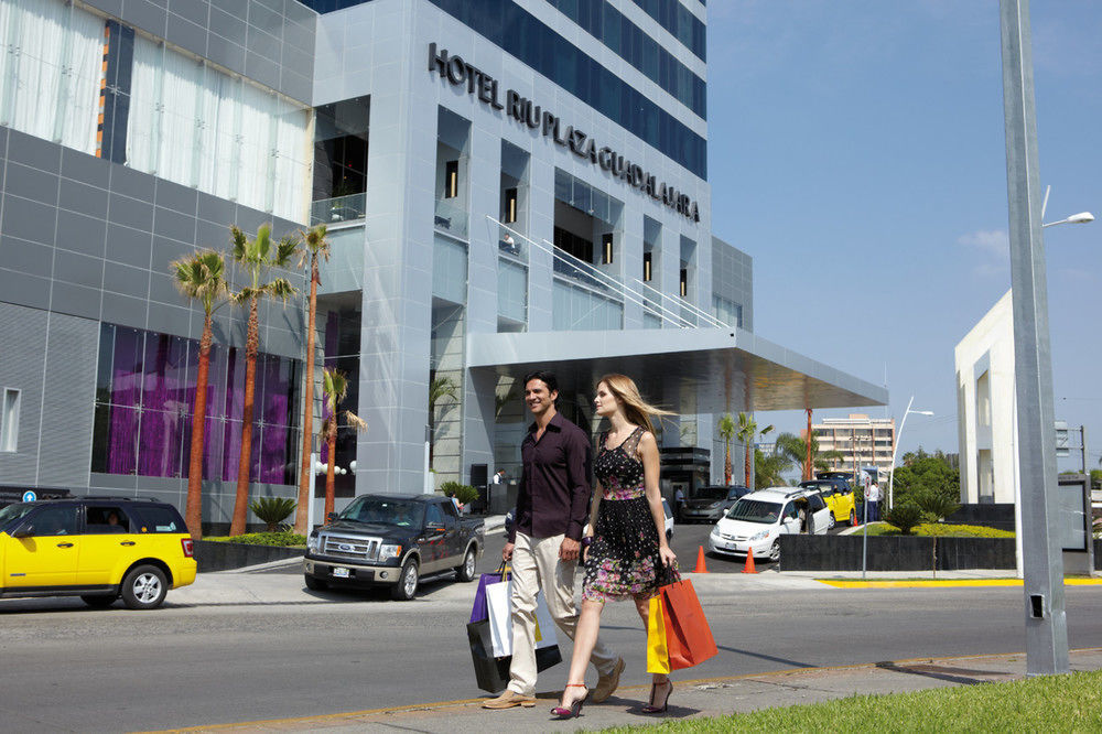 Riu Plaza Guadalajara Hotell Exteriör bild